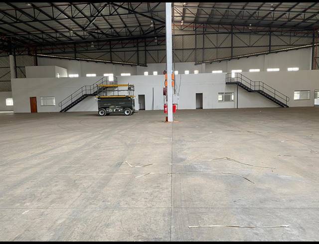 5,965M² WAREHOUSE FOR SALE IN GOSFORTH PARK
